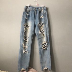 AE lightwash distressed jeans